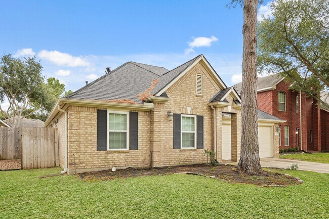 Photo - 18303 Heathridge Ln