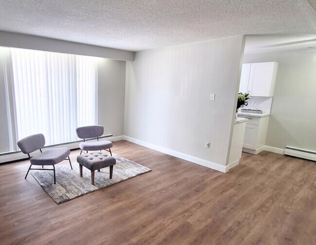 Photo - Courtyard Apartments