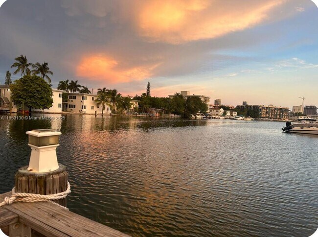 Photo - 8401 Crespi Blvd Unidad 3