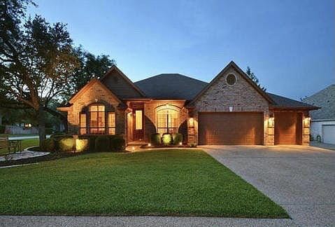 Photo - 102 Champions Ct