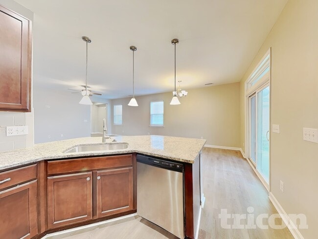 Photo - 932 Avondale Dr