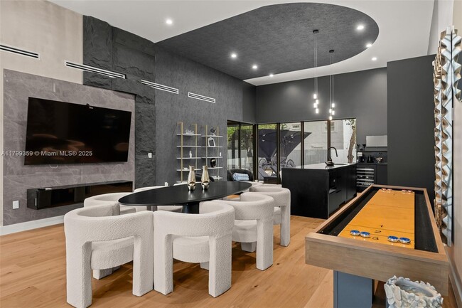 Photo - 400 NW 49th St