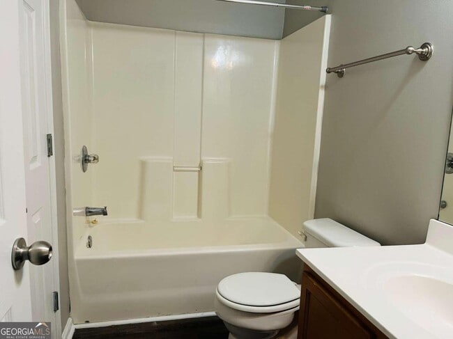 Photo - 26 Cliffhaven Cir