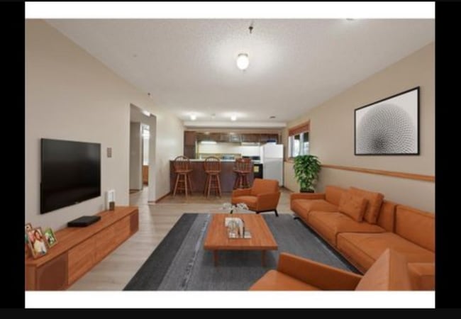 Photo - 1707 Hallmark Ave N