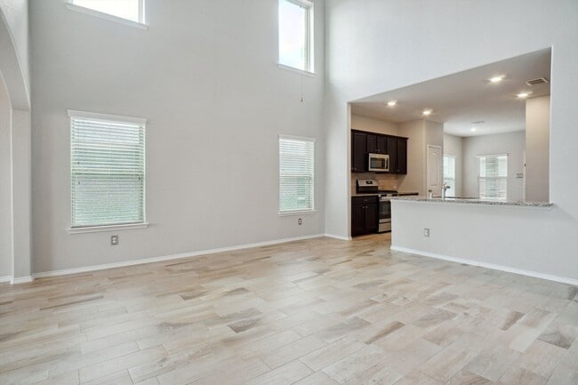 Photo - Incredible Home in Primrose Xing close to Chisholm Trail Pkwy & Benbrook Lake