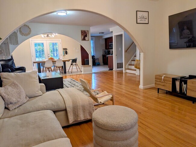 Photo - 2518 Hawthorne Ave