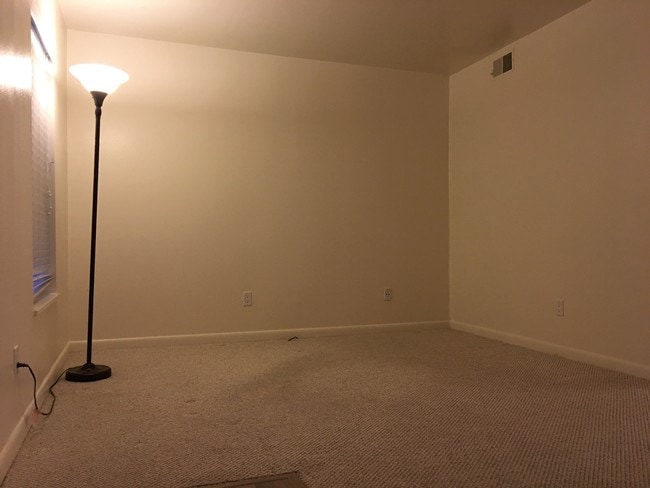 Photo - 1111 Maxwell Ave Unit 123