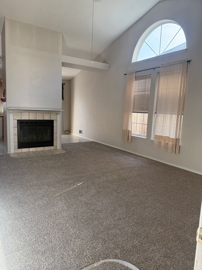 Photo - 929 Seagate St