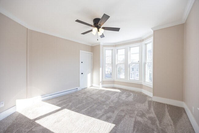 Photo - 584 Mt Hope St Unidad 2