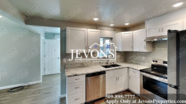 Photo - Explore this attractive property in Yakima with 3 bedrooms and 1 bathroom