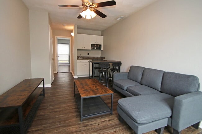 Photo - 1368 Bradley Dr