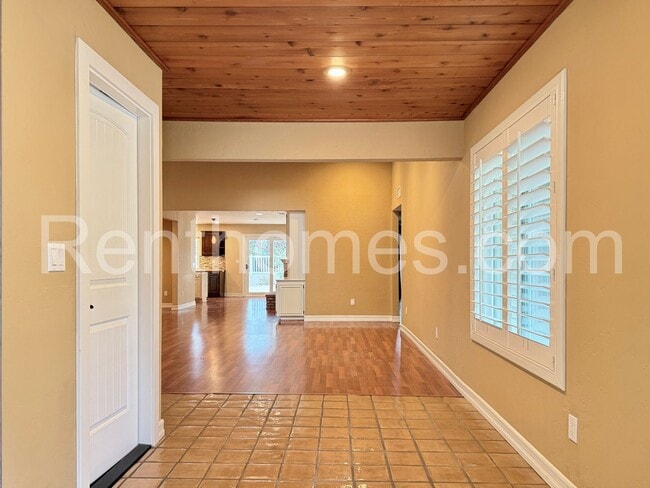 Photo - 11339 Red Cedar Ln