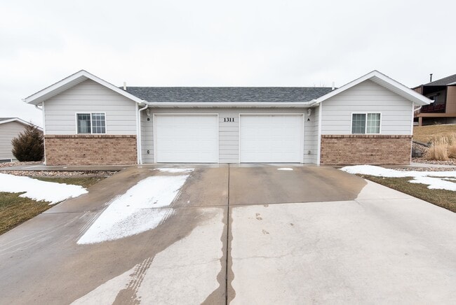 Building Photo - 1311 Sydney Dr Rental