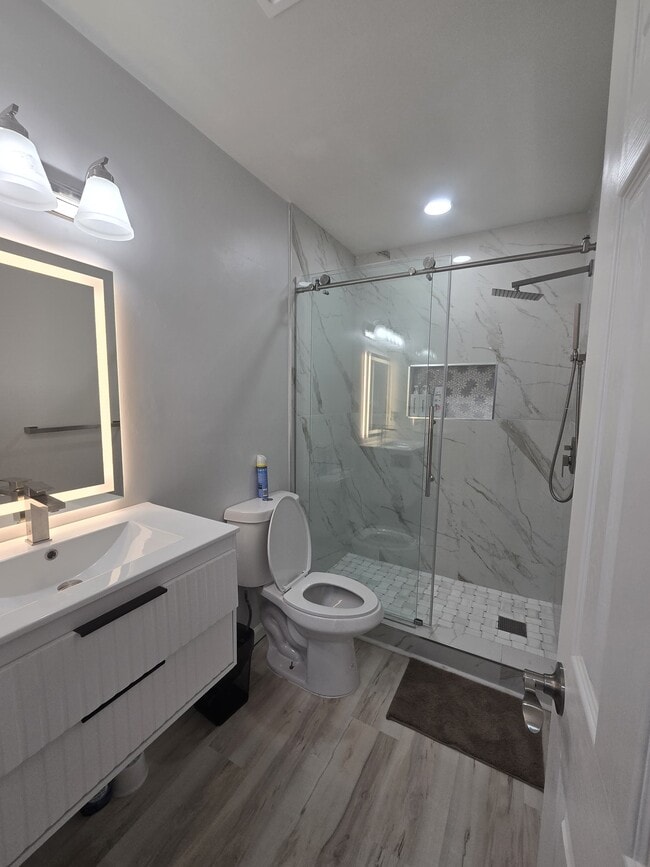 Photo - 9527 18th Bay St