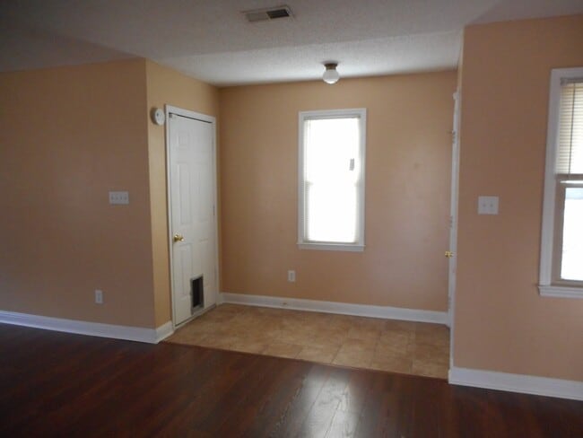 Photo - 3 BR 2 BA in Midway Park