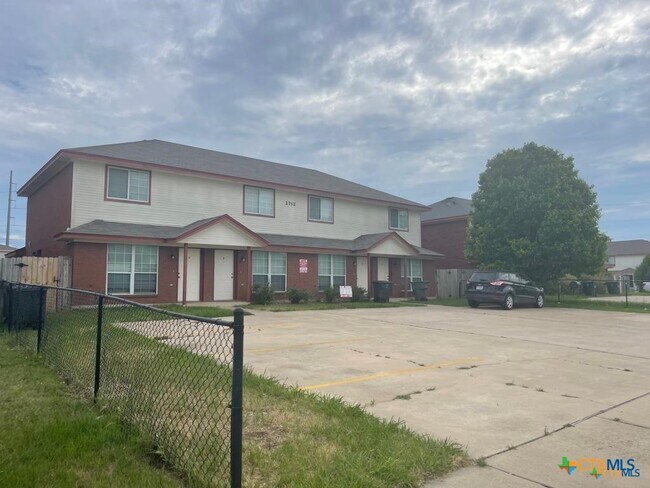 Photo - 2712 Vernice Loop Unit C