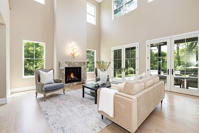 Photo - 241 E Saddle River Rd Unidad SI ID1495030P