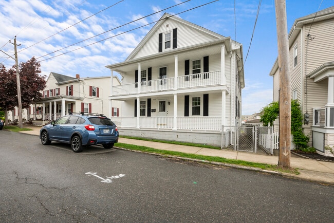 Building Photo - 629 Wood St Rental
