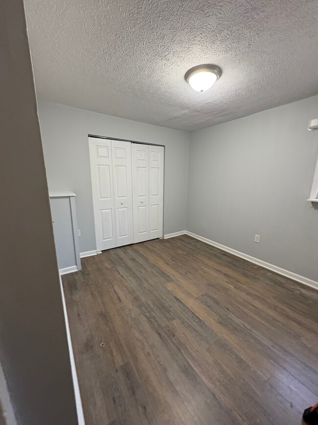Bedroom - 424 W Washington St Unit 2