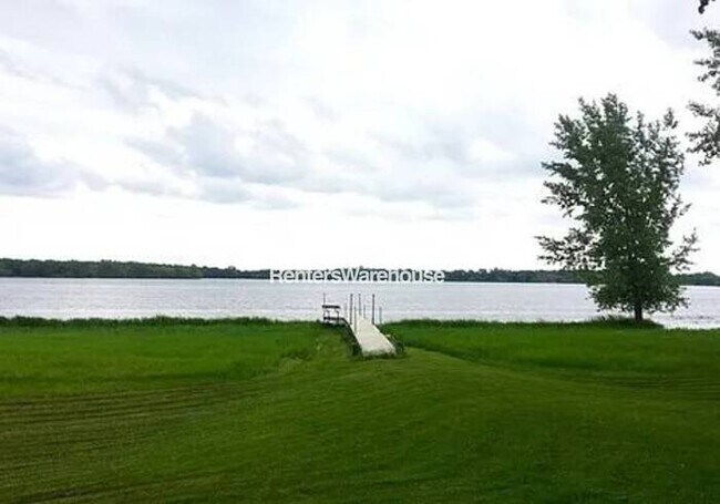 Photo - Available now - enjoy lake life in this 3 bedroom 2 bath single family home in Howard Lake!