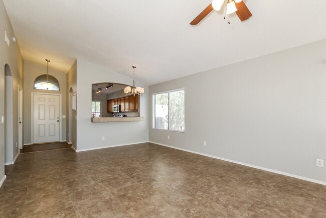 Photo - 18139 N Skyhawk Dr