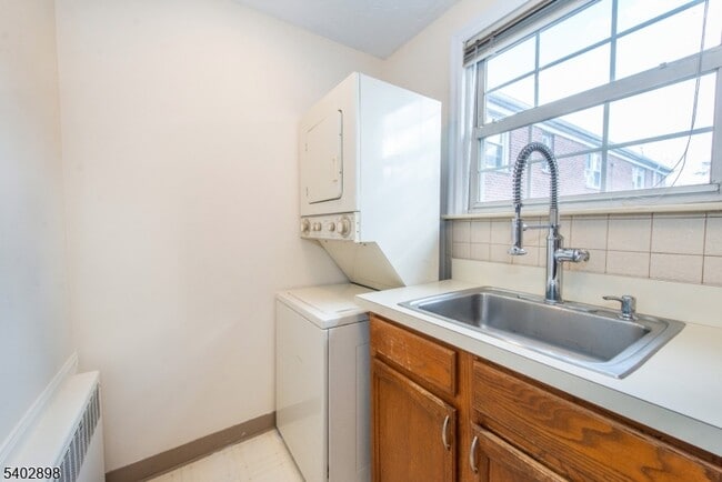 Photo - 445 Morris Ave Unit 7