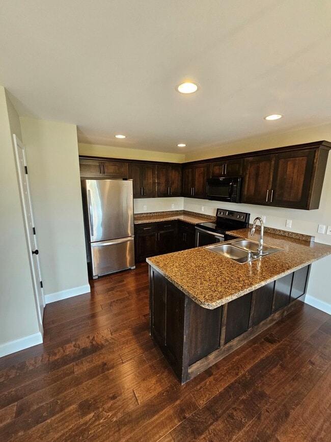 Photo - 4905 Cedar Creek Cir