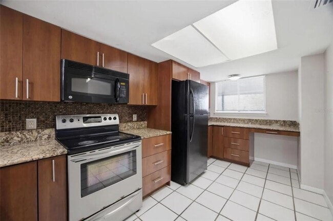 Photo - 6336 Newtown Cir Unit 36C1
