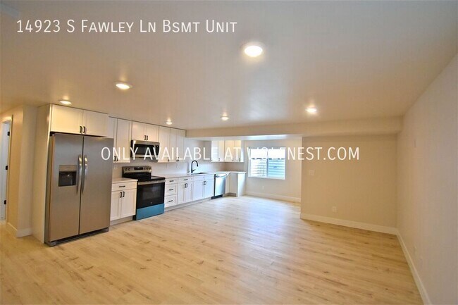 Photo - Amazing 2 Bed Herriman BSMT Unit! No Depos...