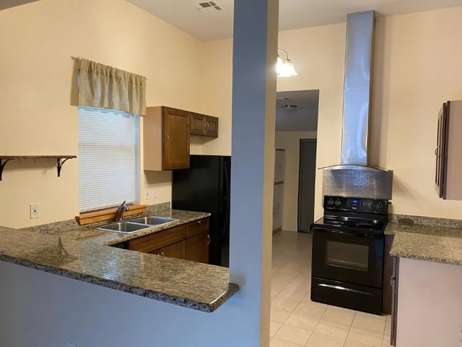 Photo - 2721 Second St