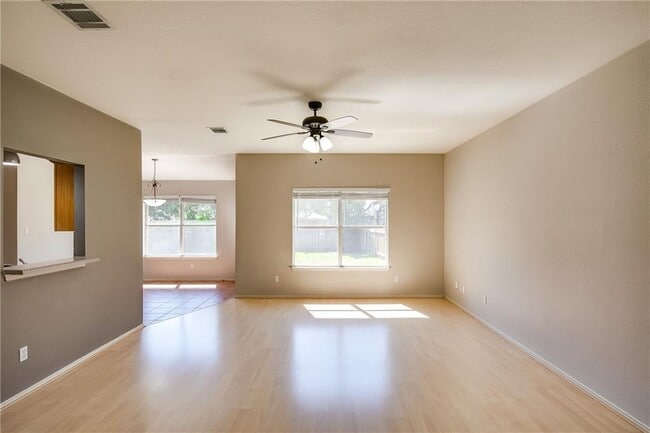 Photo - 4003 Mayfield Cave Trail