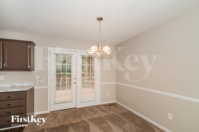 Photo - 2715 Braelinn Pkwy N