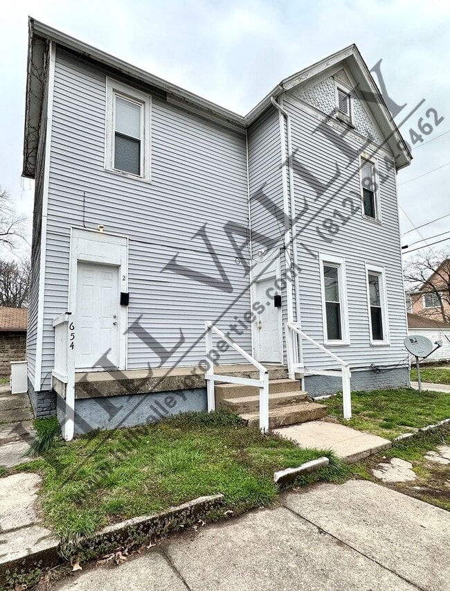 654 Deming St Unit 2
