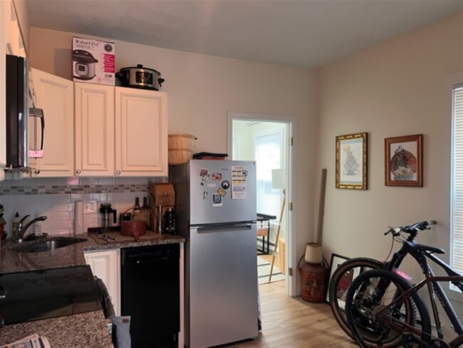 Photo - 19 Linden Ave Townhome