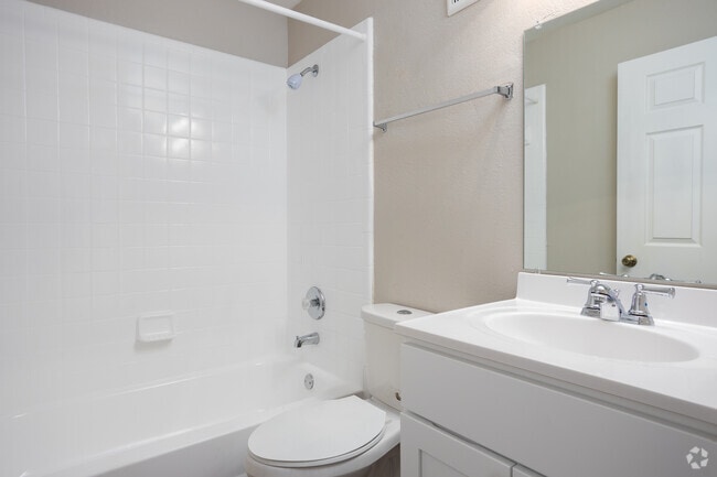 3BR, 2BA - 1167SF