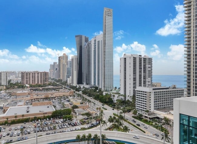 Photo - 150 Sunny Isles Blvd Unidad 11801