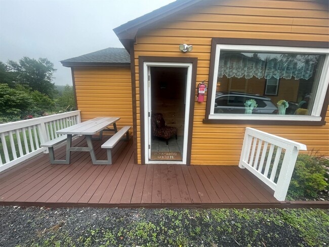 Building Photo - 131 S Maplewood Rd Rental