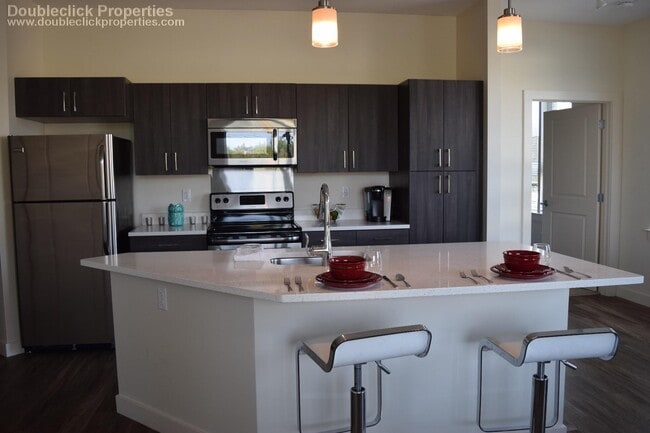 Building Photo - 180 Eastern Ave Unit 212