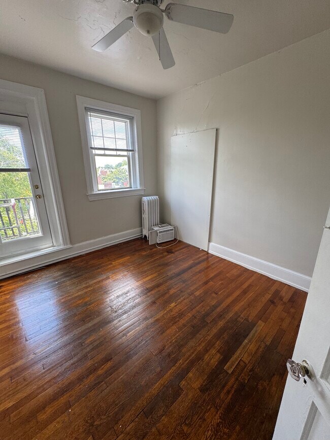 Middle Bedroom, 3BR