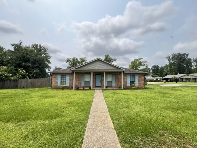 Building Photo - 18874 Mahan Loop