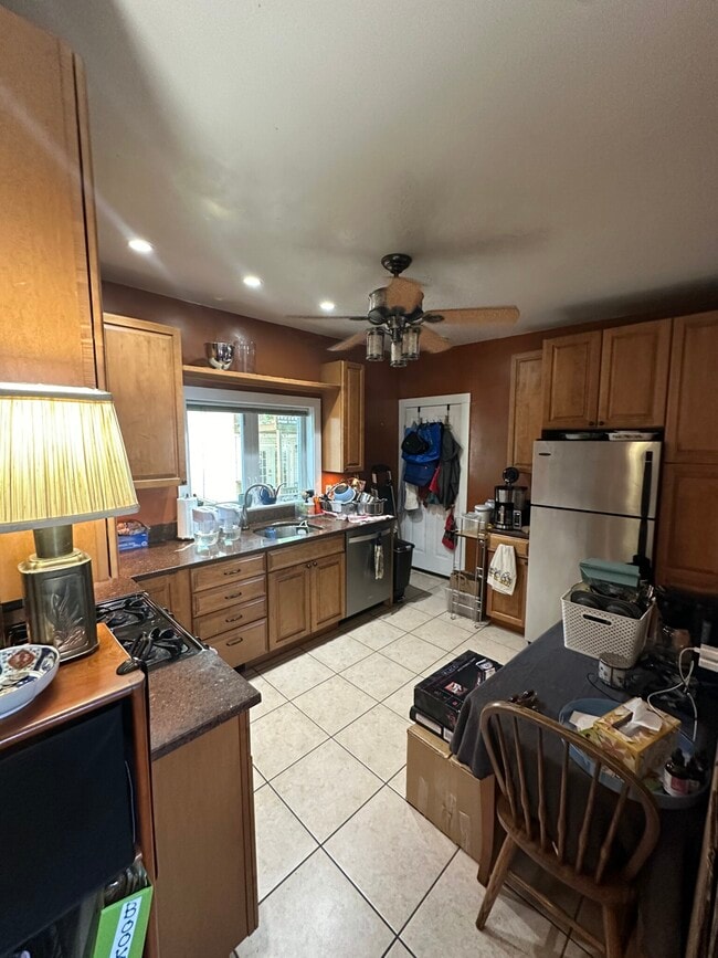 Photo - 188 Lowell St Unidad 2