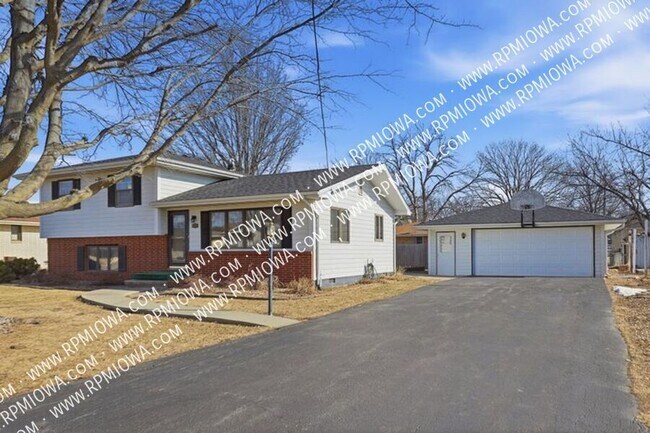 Photo - 402 S Clark Ave