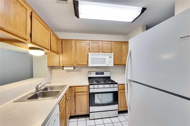 Photo - Swearingen Unidad 15-C