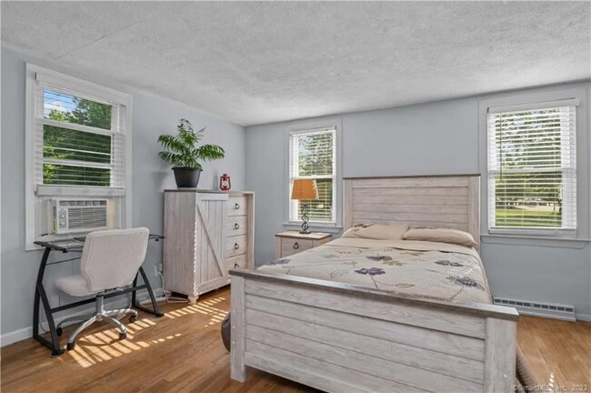 Photo - 349 Naubuc Ave Unit 1st Floor