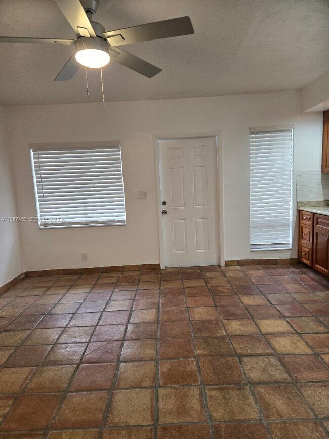 Photo - 3475 SW 1st Ave Unit 14