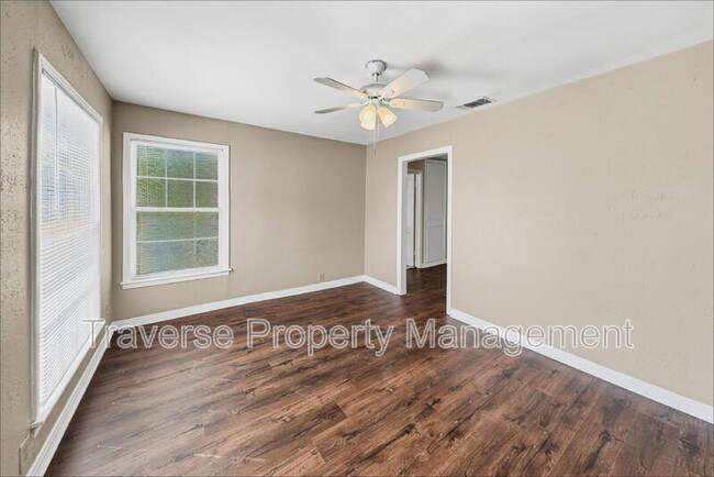 1409 Oliver St