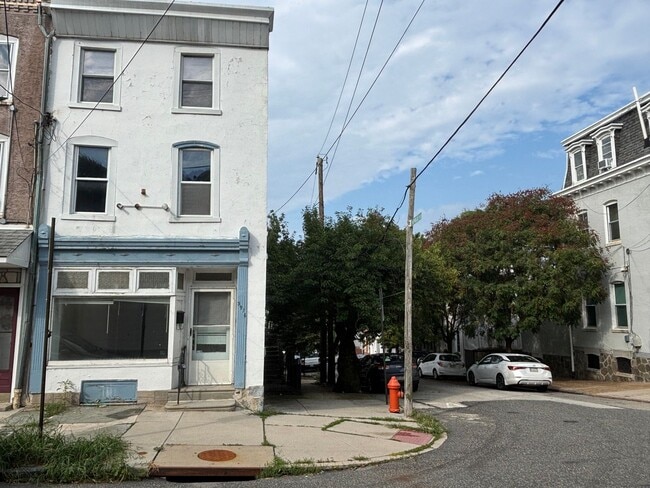 Photo - 3916 Terrace St