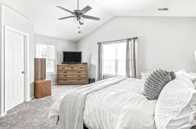 Photo - 263 Bent Grass Cir