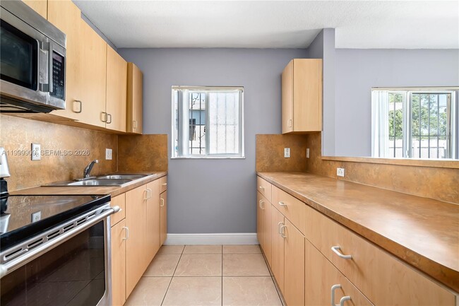 Photo - 760 NW 80th St