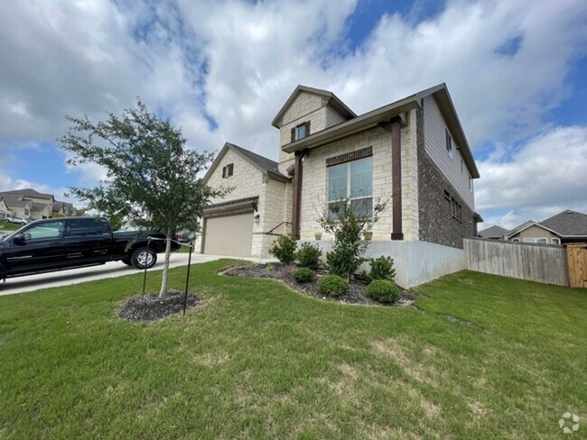 Building Photo - 5 Bedroom 3 bath Two Story home
